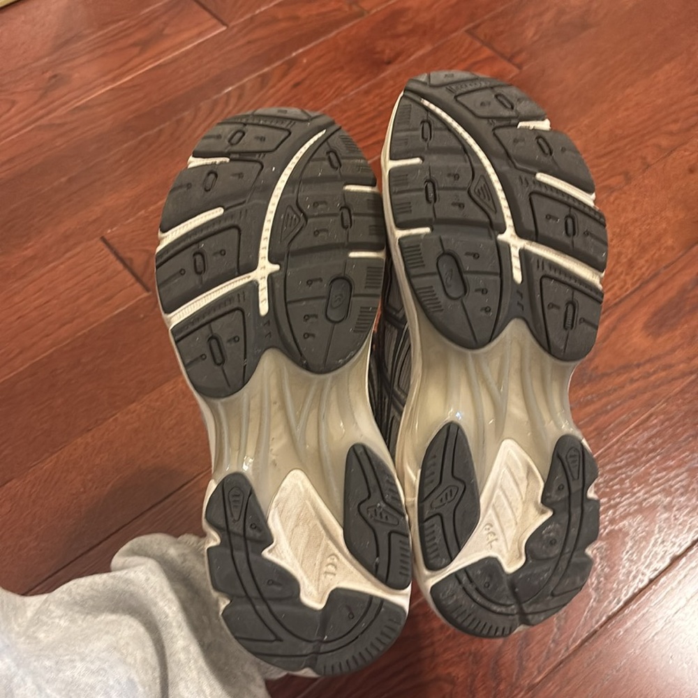 GT-2160 asics - Picture 3 of 6